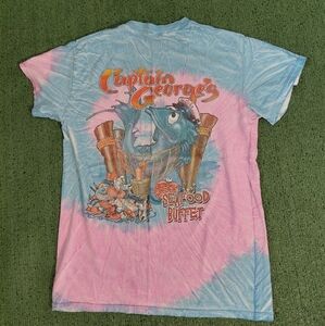 VINTAGE Unisex Captain George's Seafood Restaurant Myrtle Beach South Carolina T